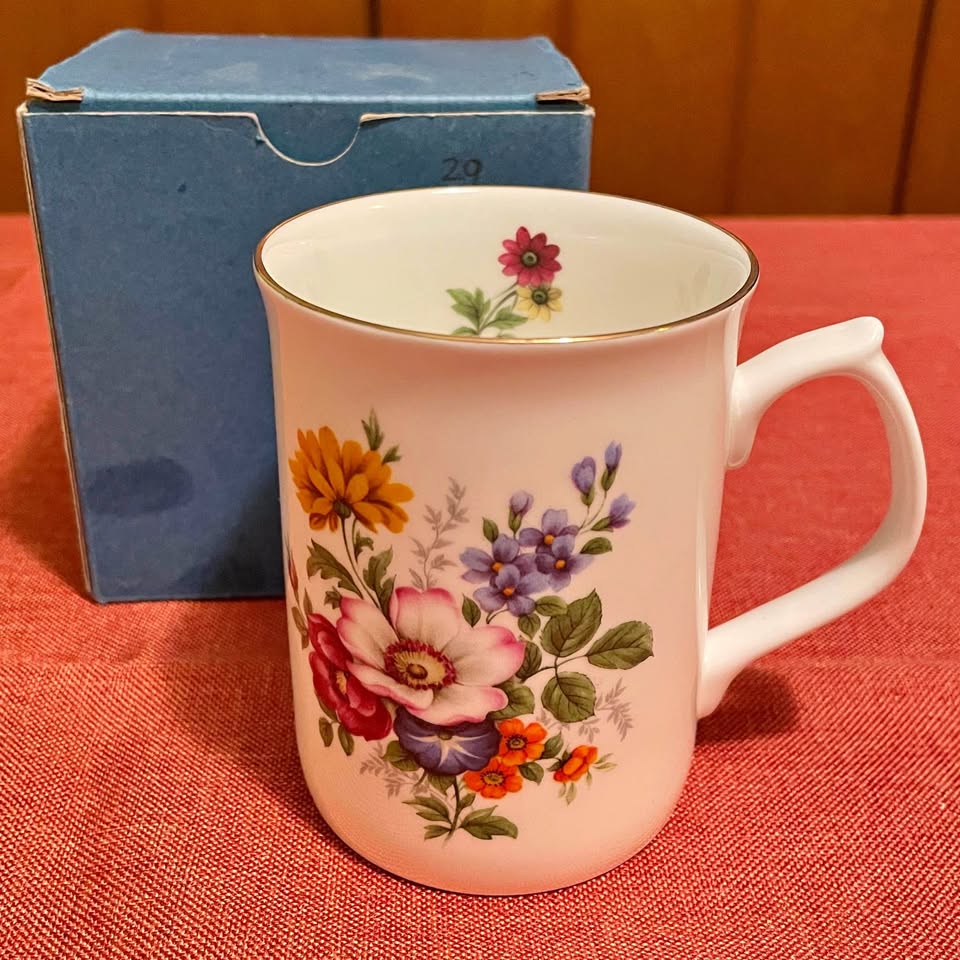 NEW✨Vintage JASON Charming Floral Mug