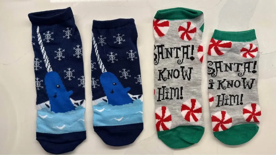 Christmas Tree Shaped Storage with Socks image indicator(2)