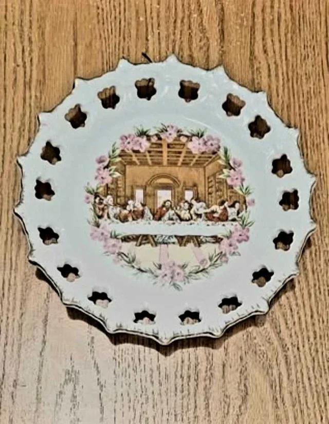 Reticulated Porcelain Last Supper image indicator(2)