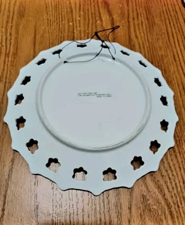 Reticulated Porcelain Last Supper image indicator(3)