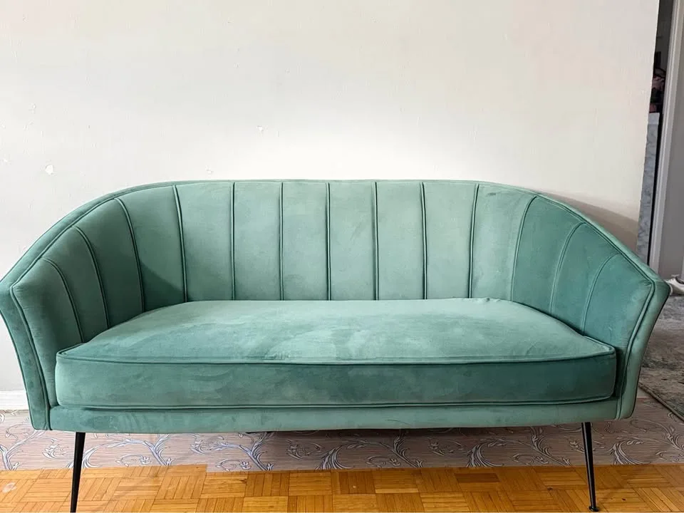 Green sofa couch (DELIVERY AVAILABLE) image indicator(4)
