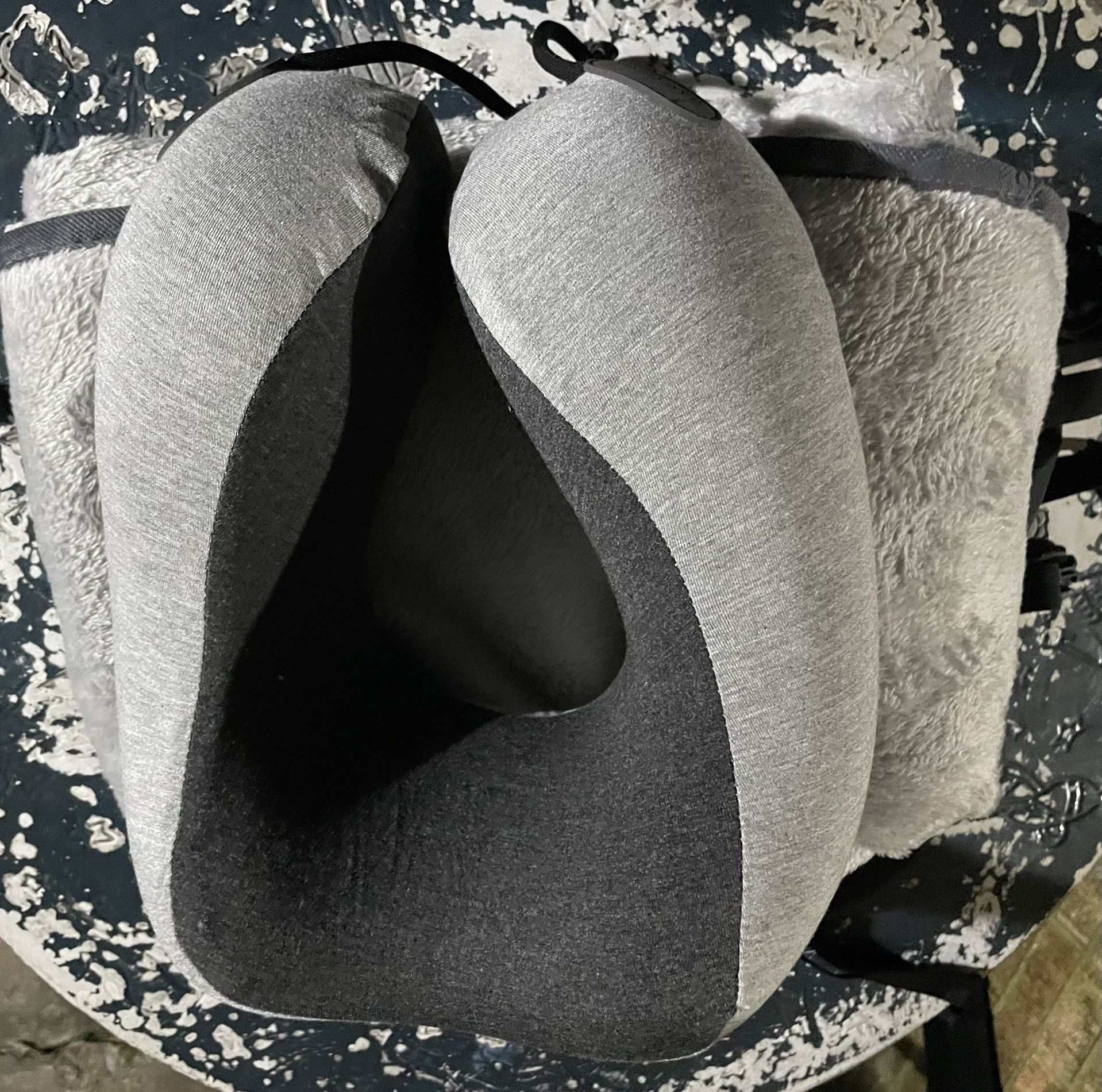 Neck Pillow and Blanket Set for Travel - photo 3
