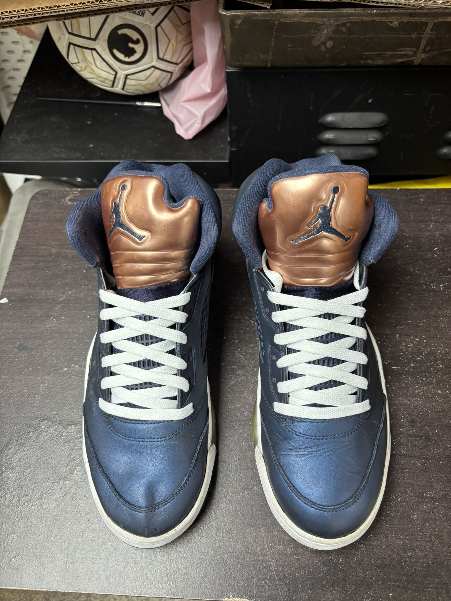 Air Jordan 5 Bronze - photo 2
