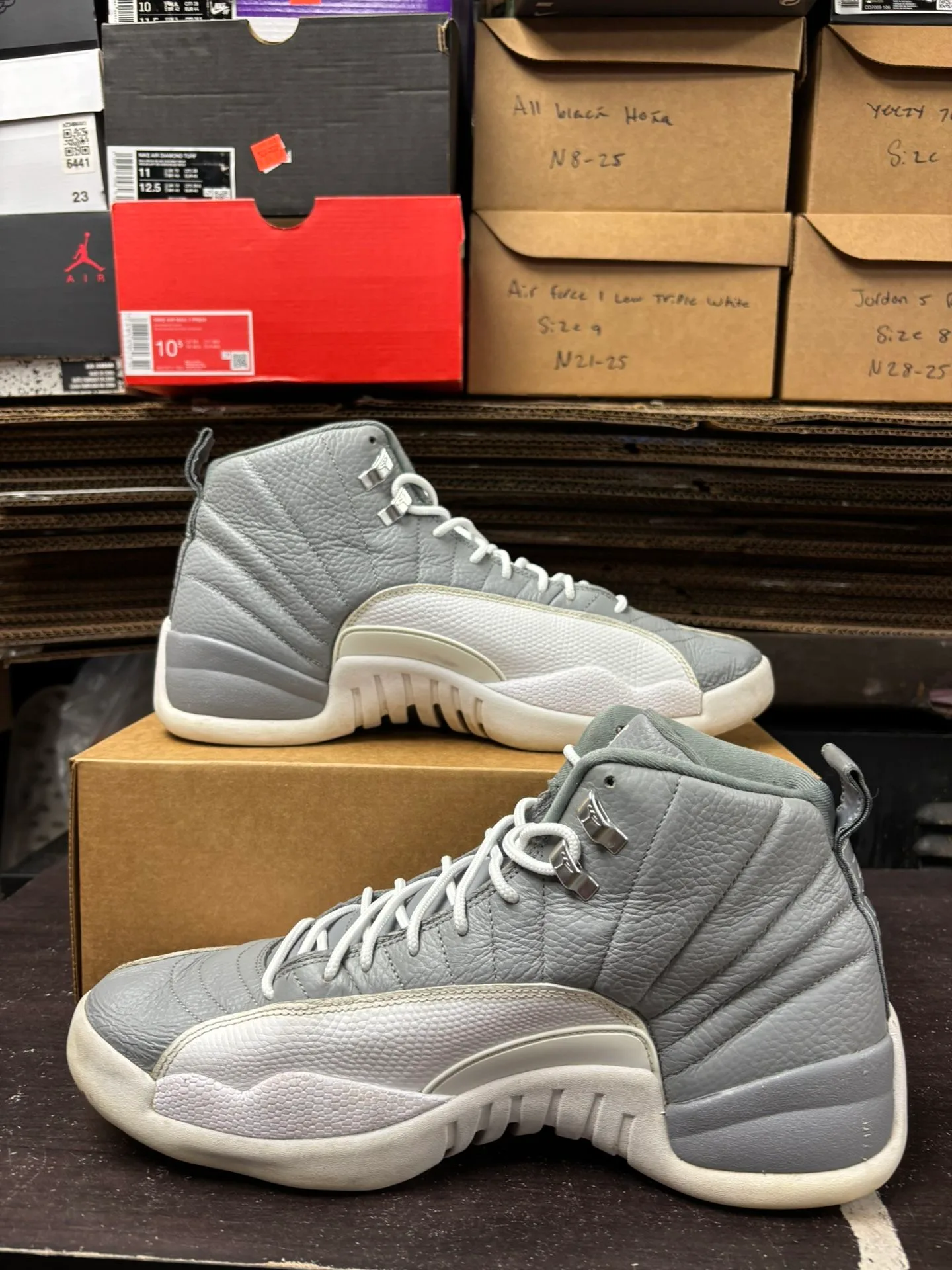 Air Jordan 12 Stealth image indicator(5)