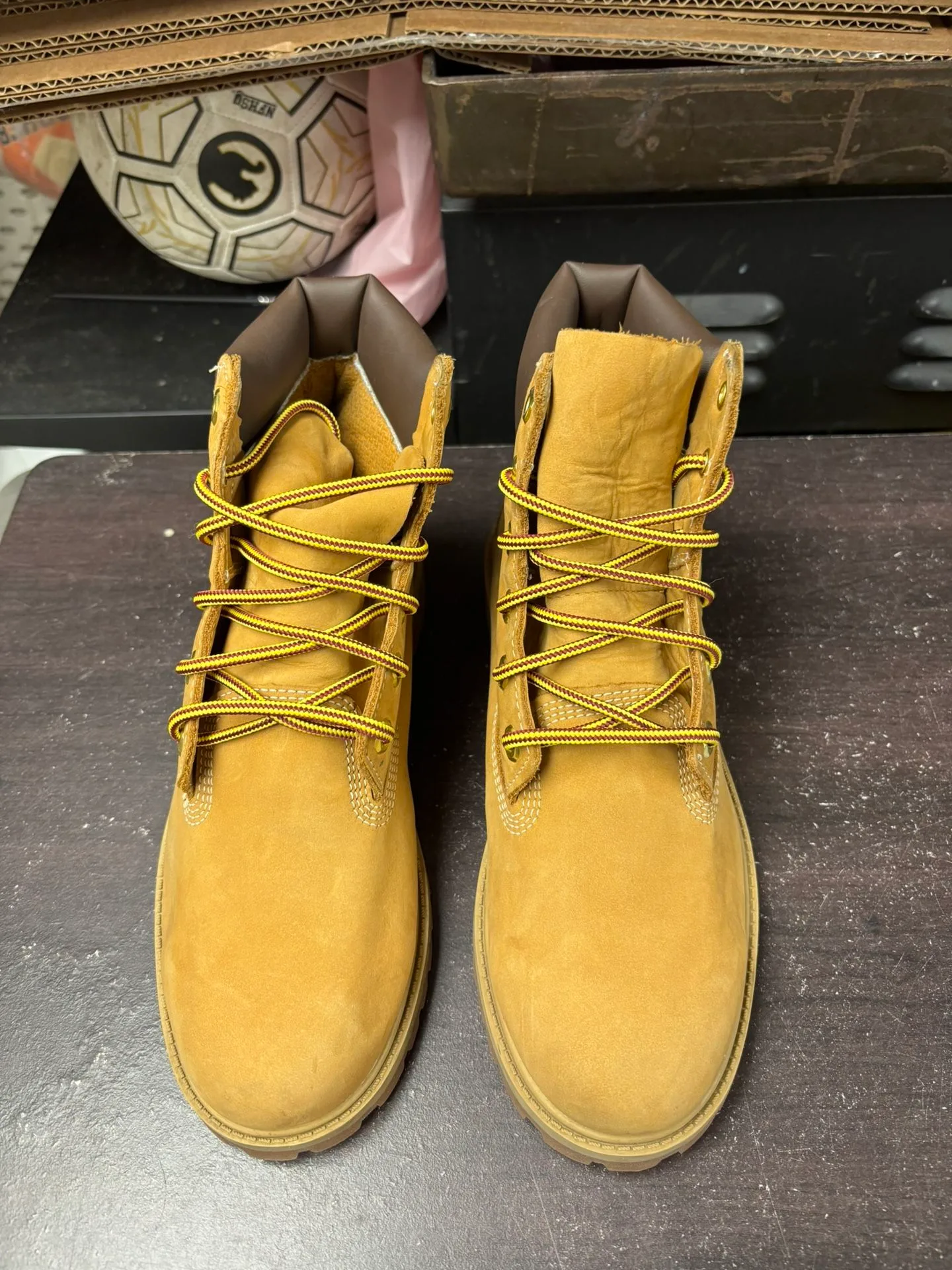 Biege Timberland Boots image indicator(2)