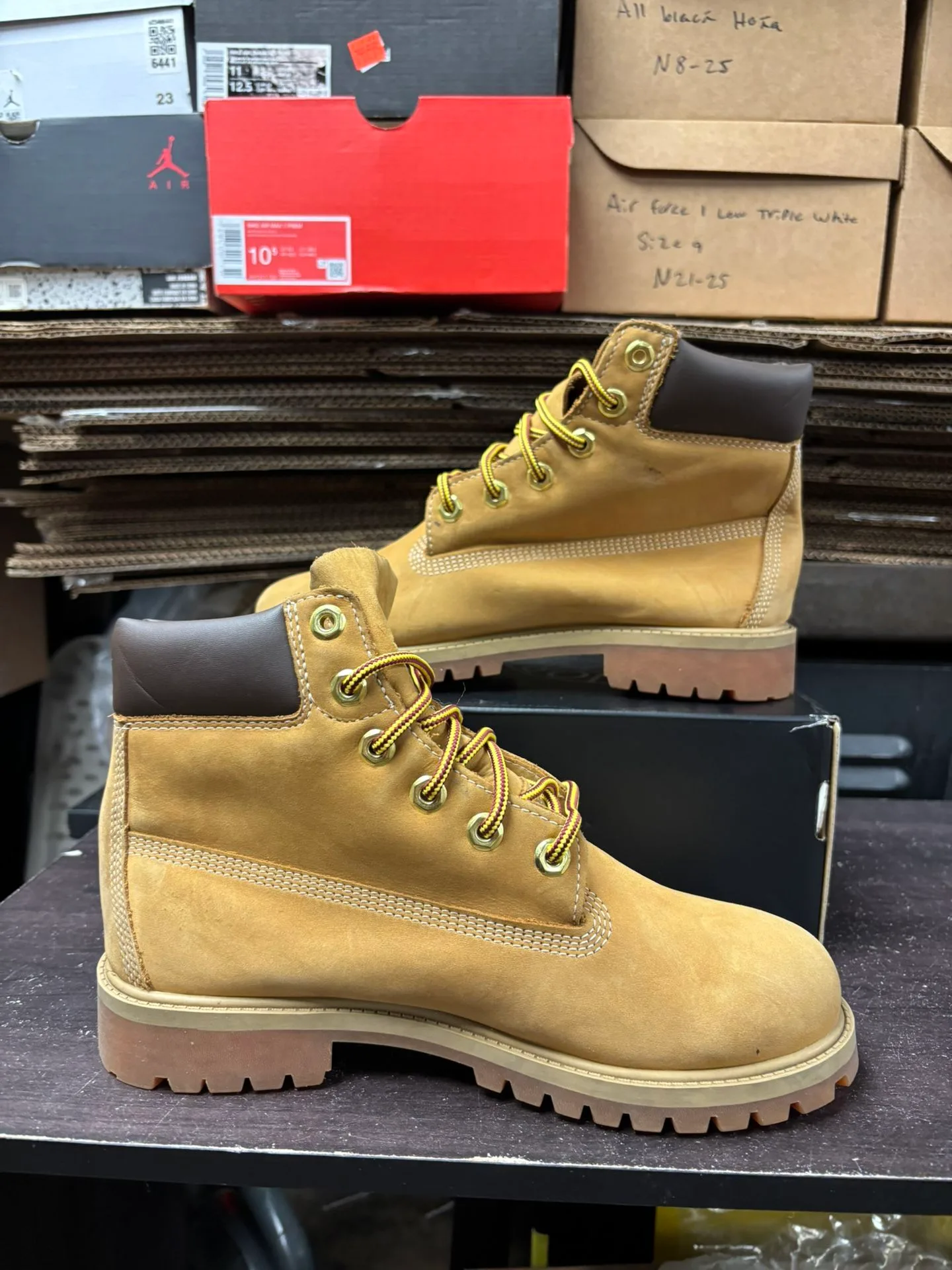 Biege Timberland Boots image indicator(5)