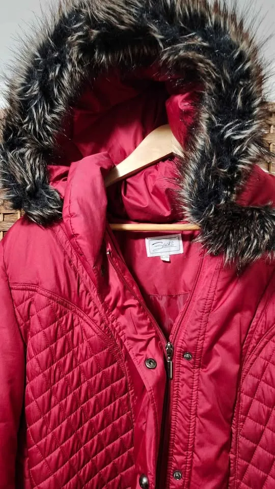 Red Puffer Jacket Size L image indicator(2)