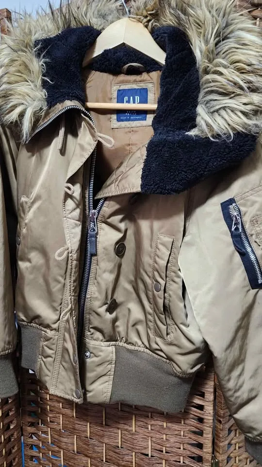 GAP Woman Winter Jacket Size XS image indicator(3)