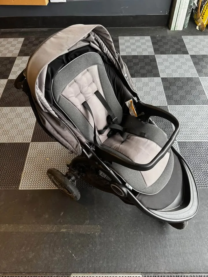 Graco click and connect jogger stroller image indicator(2)
