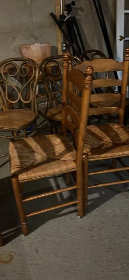 Wood chairs - photo 2