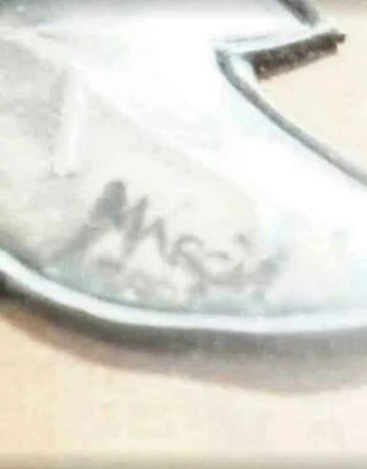 Vtg Signed Floral Rapujado Art Wall Frame image indicator(3)