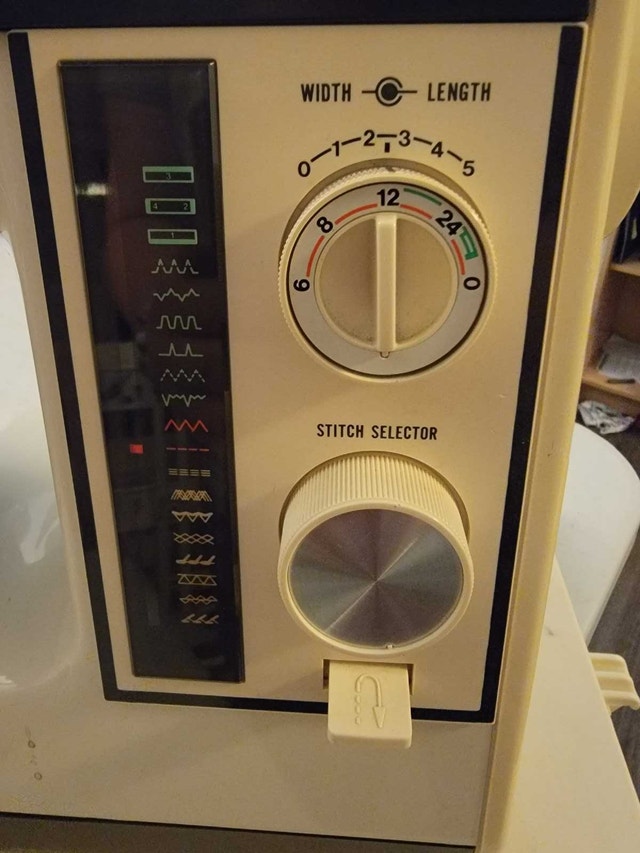 Vintage 1970s Kenmore sewing machine! - photo 3