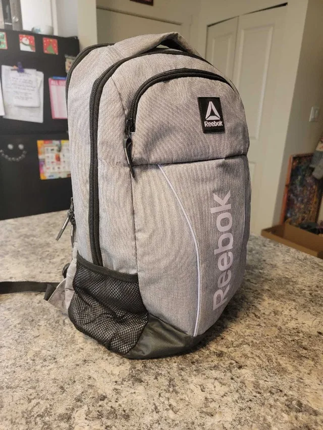 Reebok girls' backpack, mint condition