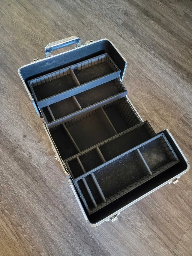 **OFFERS WELCOME** HUGE Cosmetology Bundle image indicator(6)