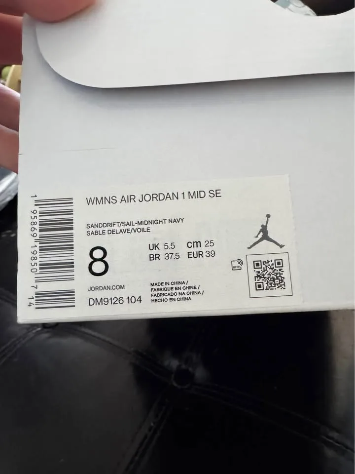 Womens Air Jordan 1 MID SE Sanddrift/Sail-Midnight Navy image indicator(4)