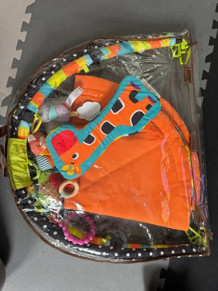 Bright Starts Safari Activity Gym, Spots and Stripes image indicator(3)