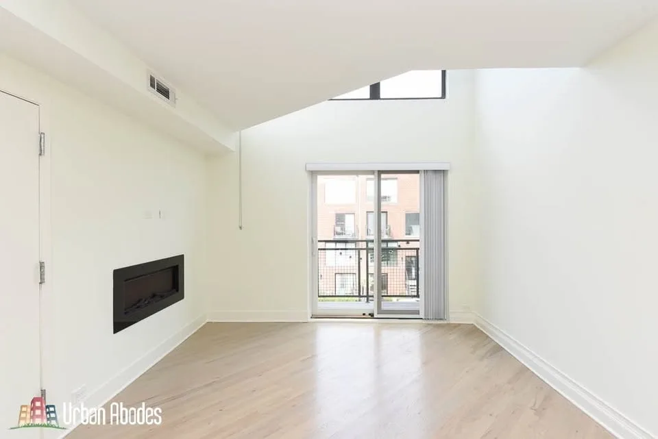 1 Bed 1 Bath Apartment image indicator(8)