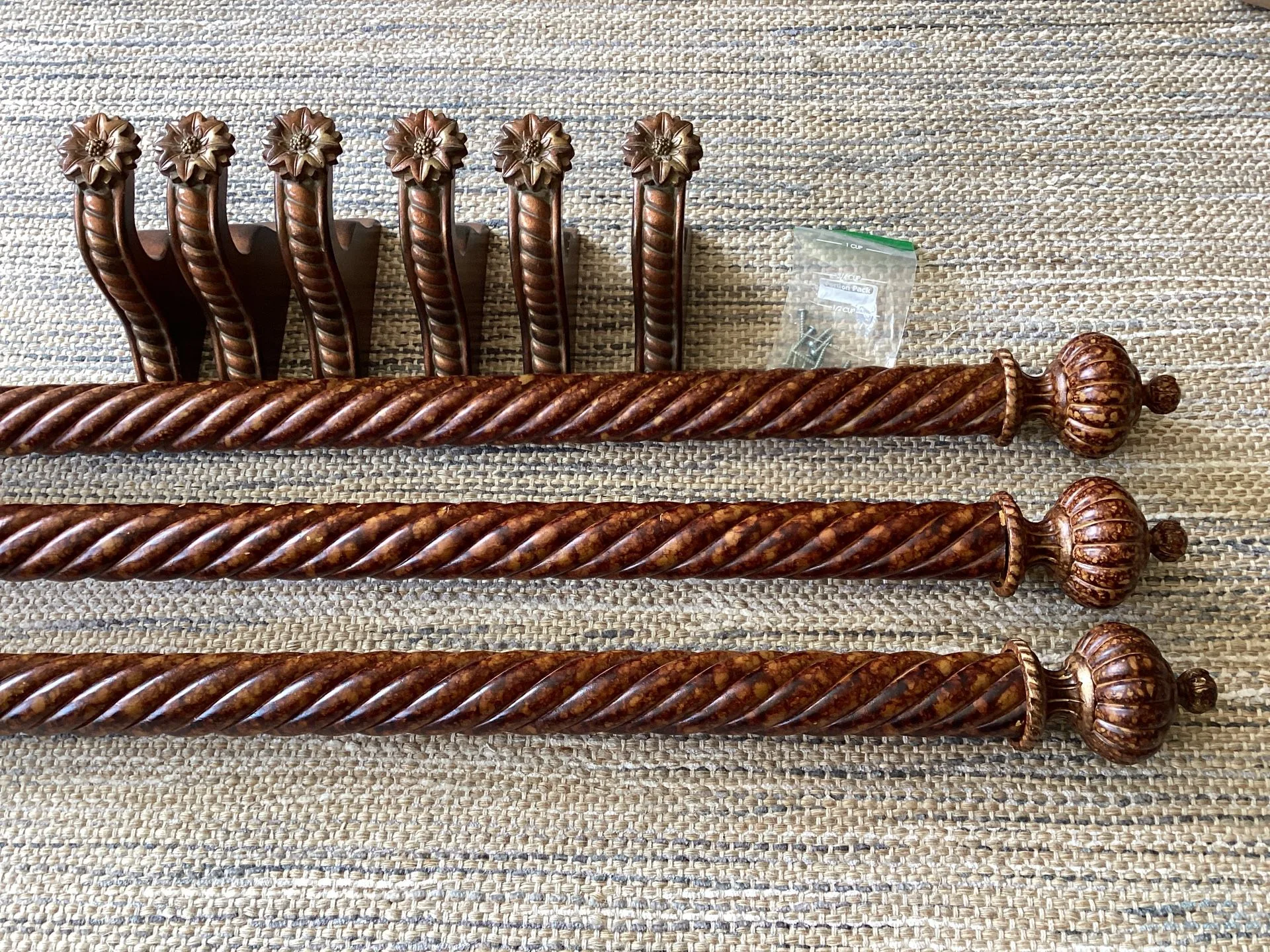 Curtain Drapery 3 Wood Spiral Rods With 6 Wood Brackets thumbnail