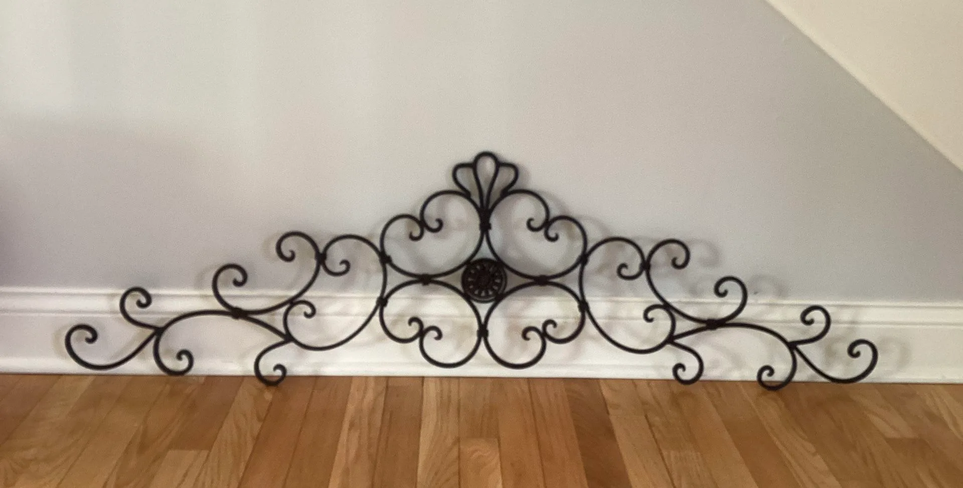 Abstract Metal Wall Decor thumbnail