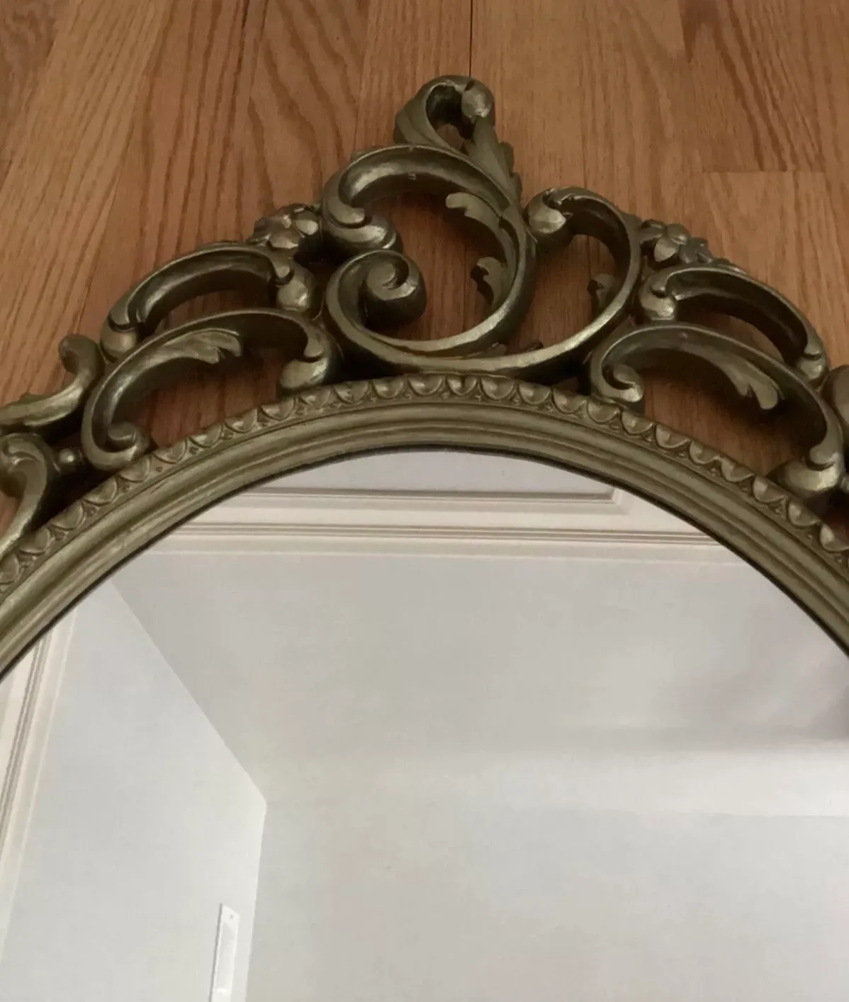 Vintage French Style Glit Carved Mirror 18”x 31” image indicator(3)