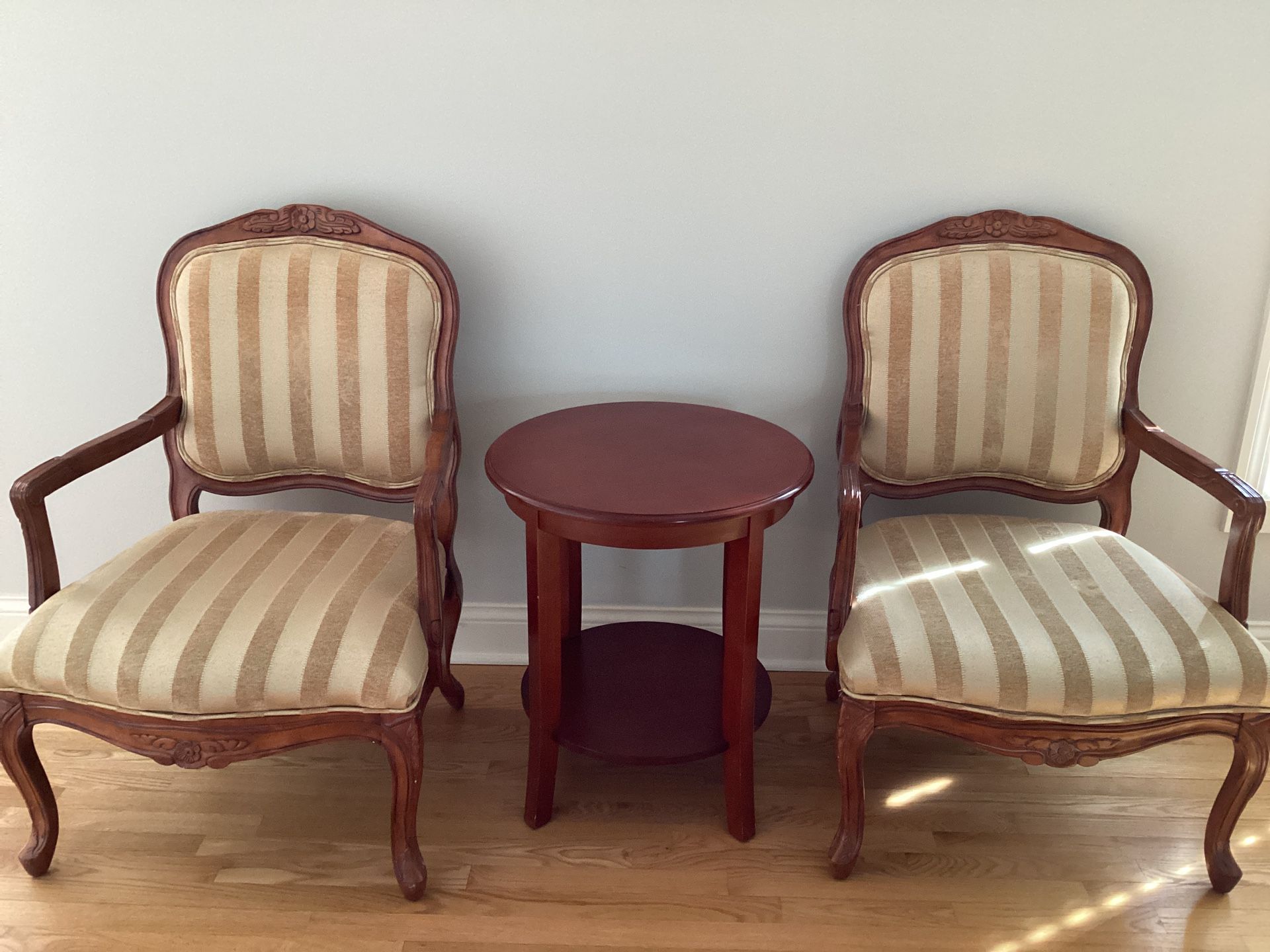 Two Accent Chairs +  Table + Table Glass+ Two Layers Table Cloth - photo 2