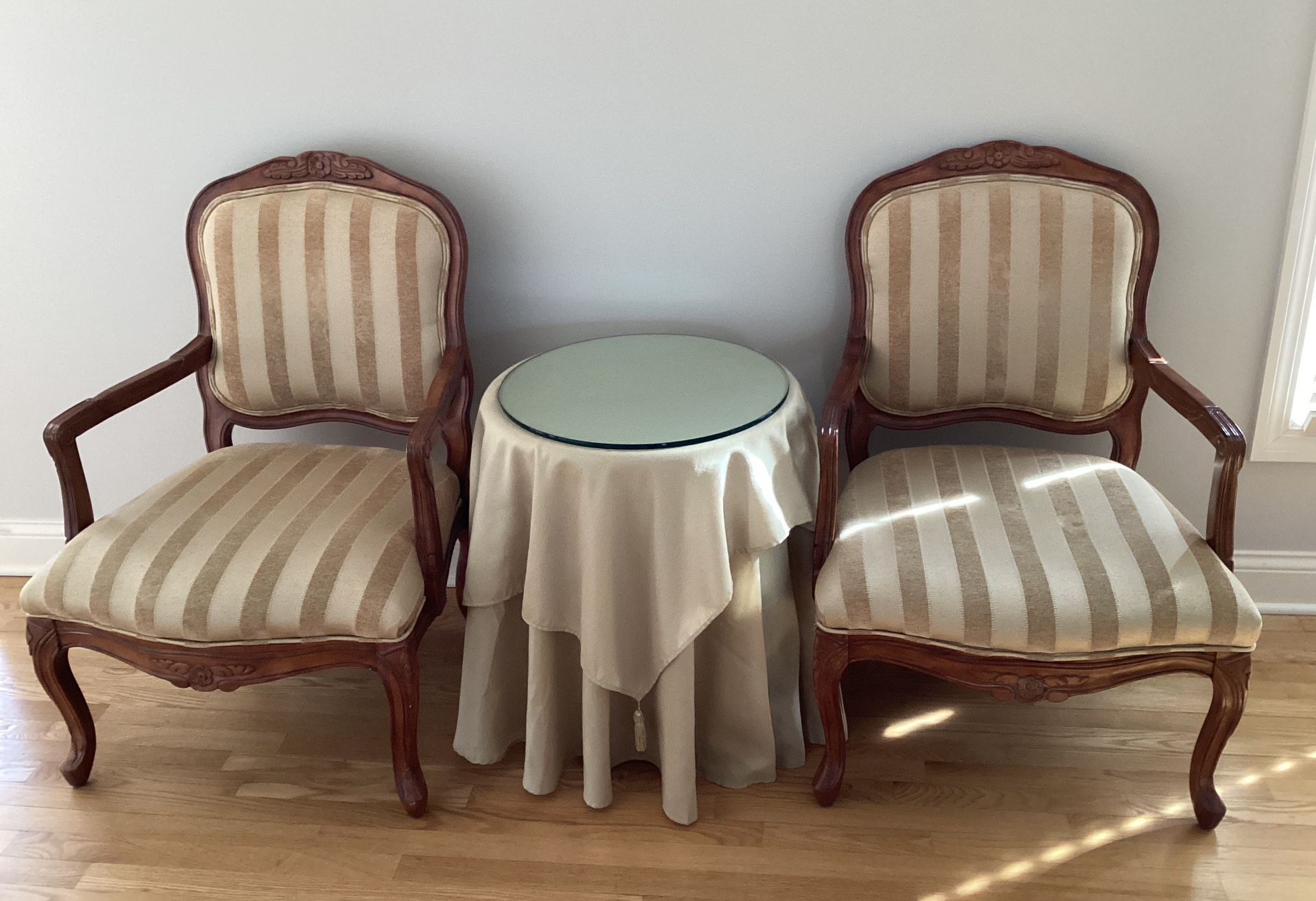 Two Accent Chairs +  Table + Table Glass+ Two Layers Table Cloth - photo 3