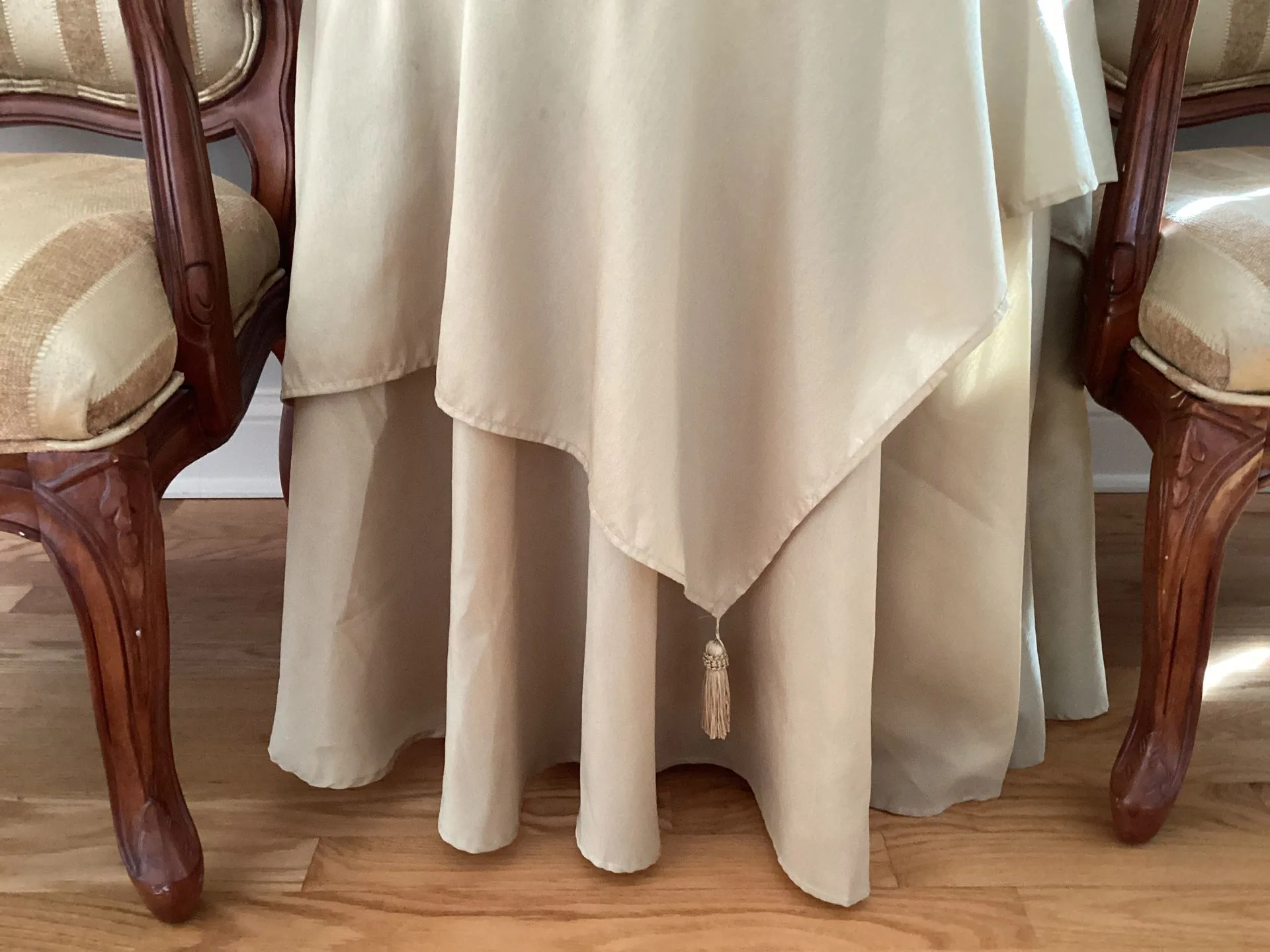 Two Accent Chairs +  Table + Table Glass+ Two Layers Table Cloth image indicator(7)