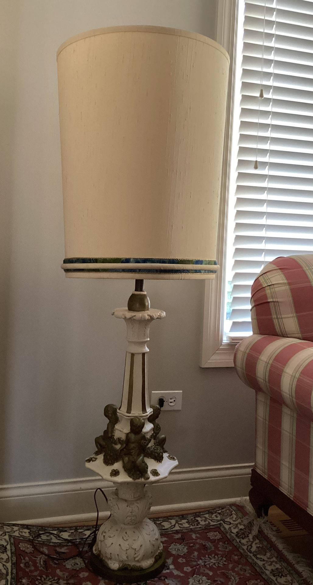 Vintage Cherubs Statue Tall Large Lamp - photo 2