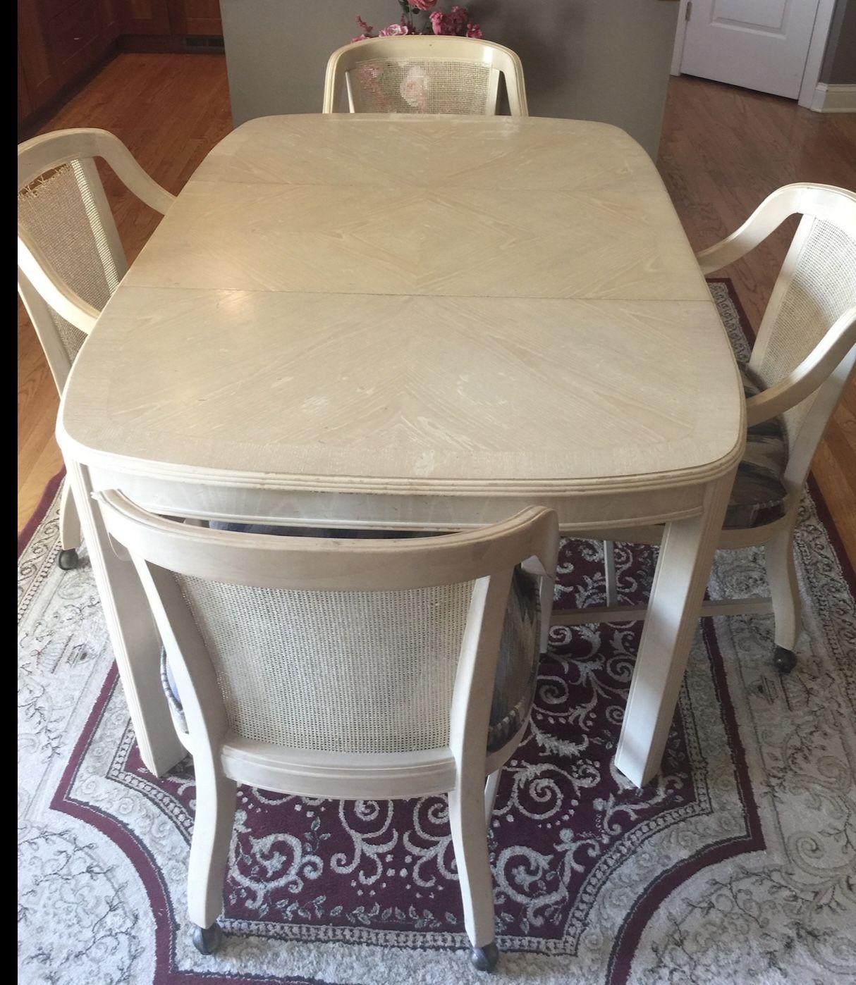 Drexel Heritage Dinning Table And Four Chairs With Top Cover Boa - photo 4
