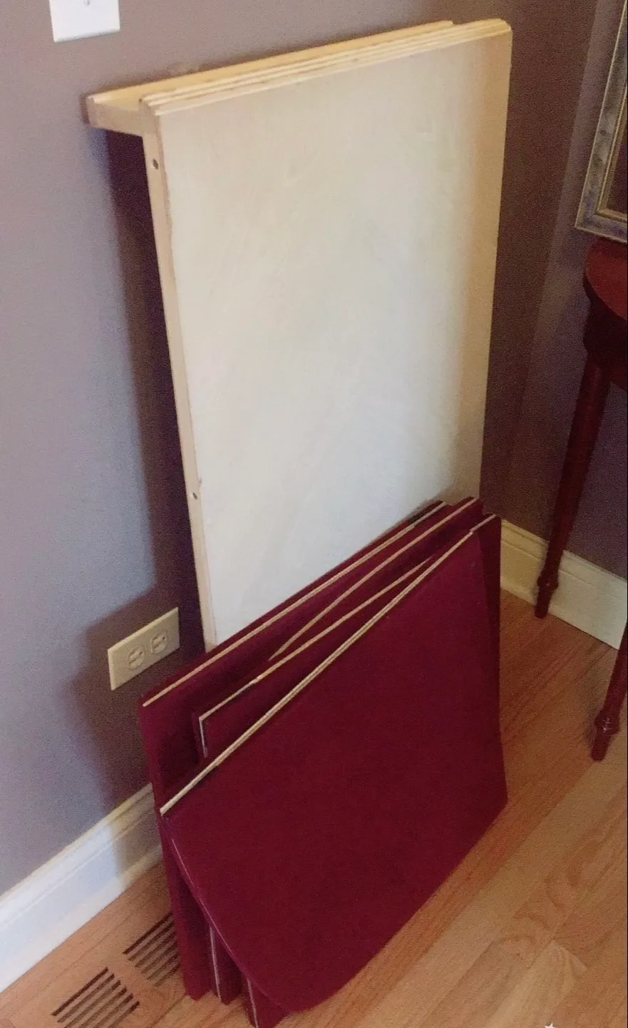 Drexel Heritage Dinning Table And Four Chairs With Top Cover Boa image indicator(7)