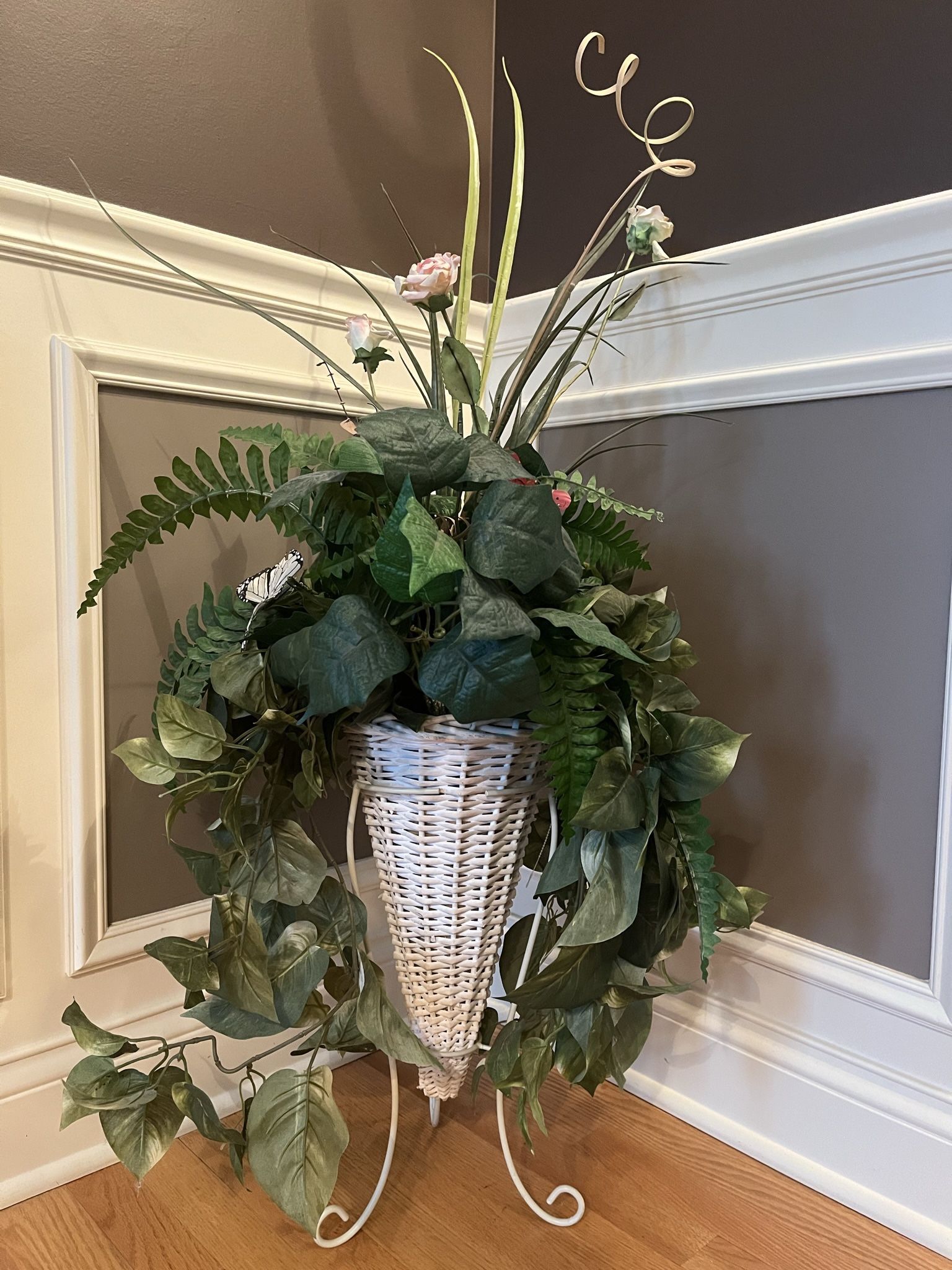 Artificial Floral Plants In Rattan Basket Home Decor Arrangement