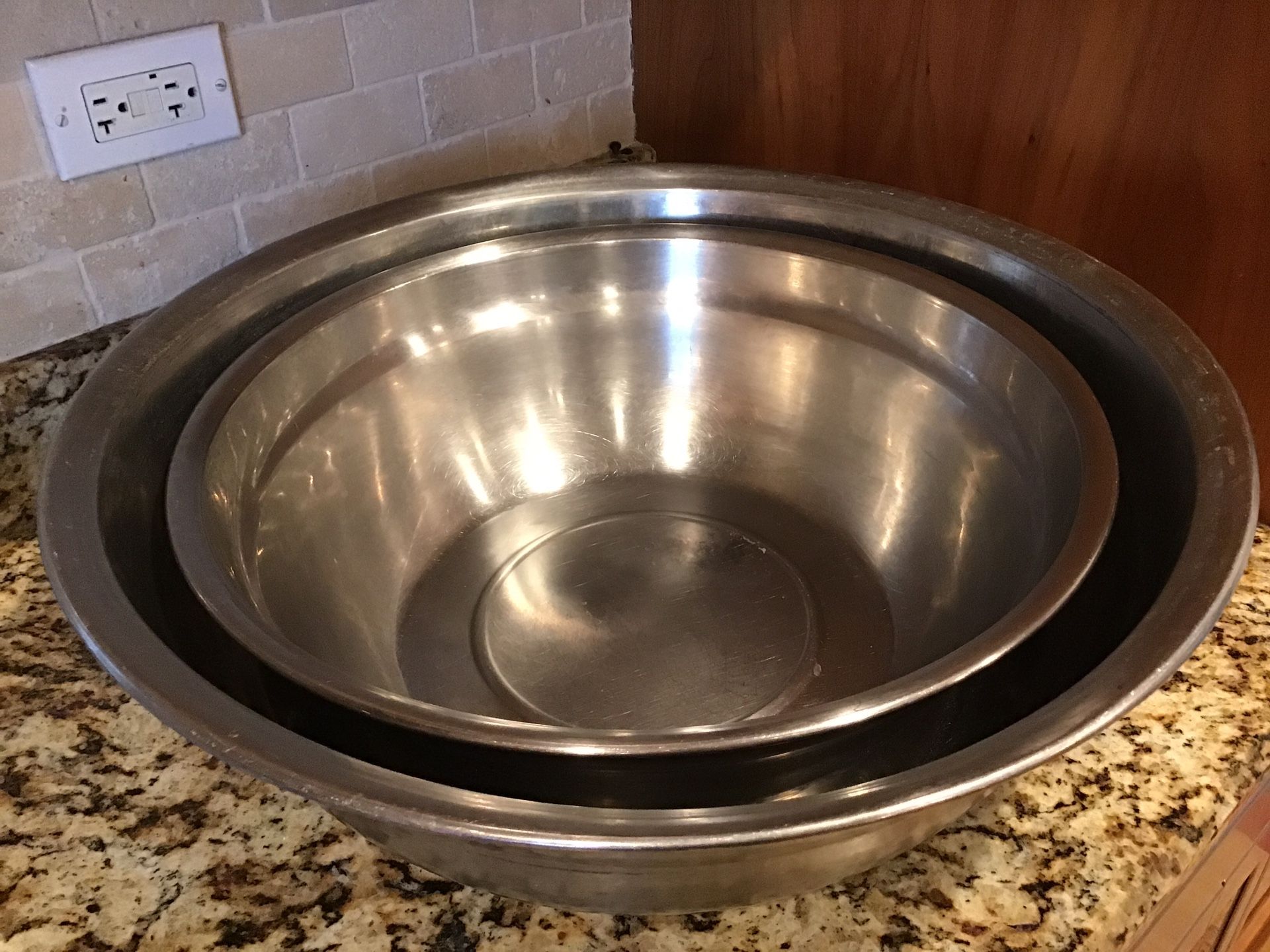 Stainless Steel Mixing Bowl All Purpose Large & Medium -21”and 1 - photo 3