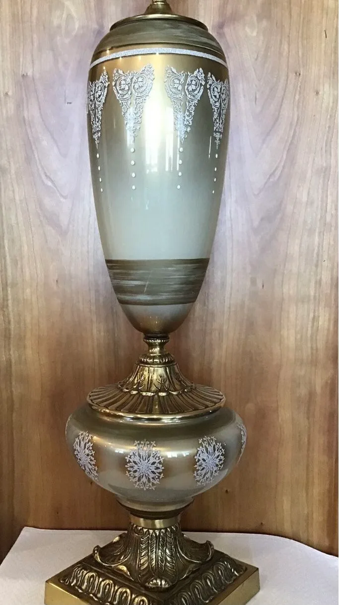 Antique Vintage Lamp Hollywood Regency image indicator(8)