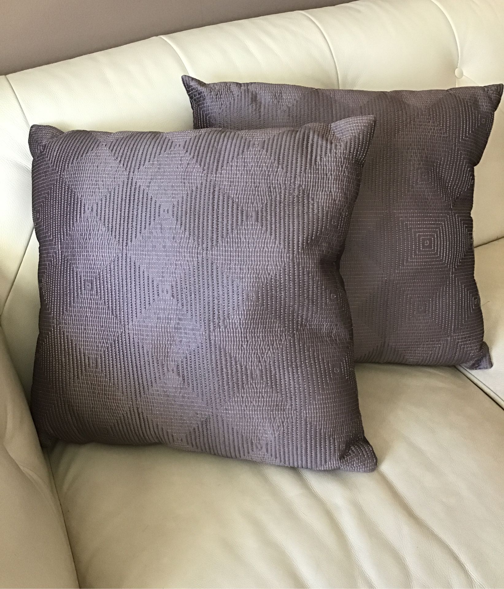Decorative Pillows - photo 3