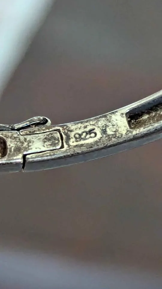 Solid Sterling silver Bangle with lock