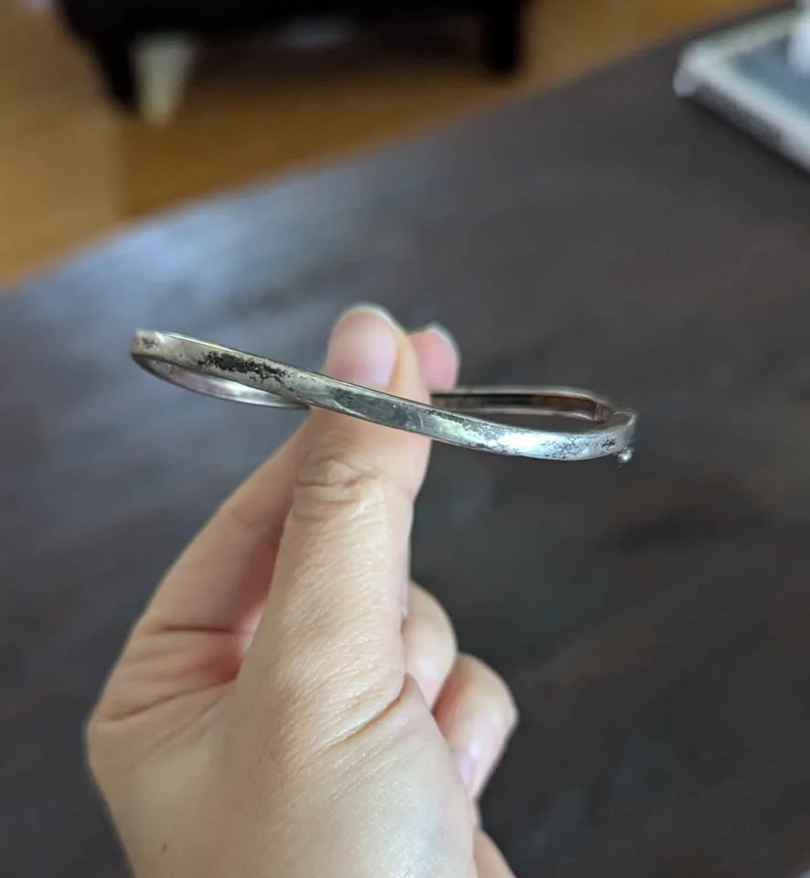 Solid Sterling silver Bangle with lock image indicator(5)