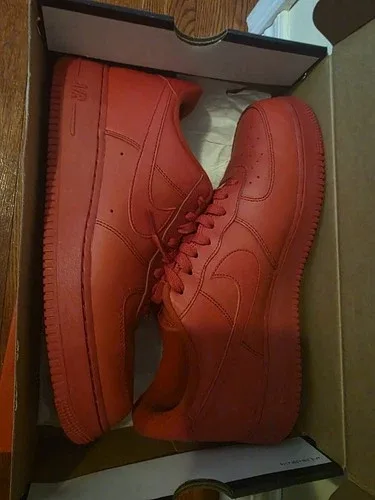 Size 11 - Nike Air Force 1 Low Triple Red image indicator(5)