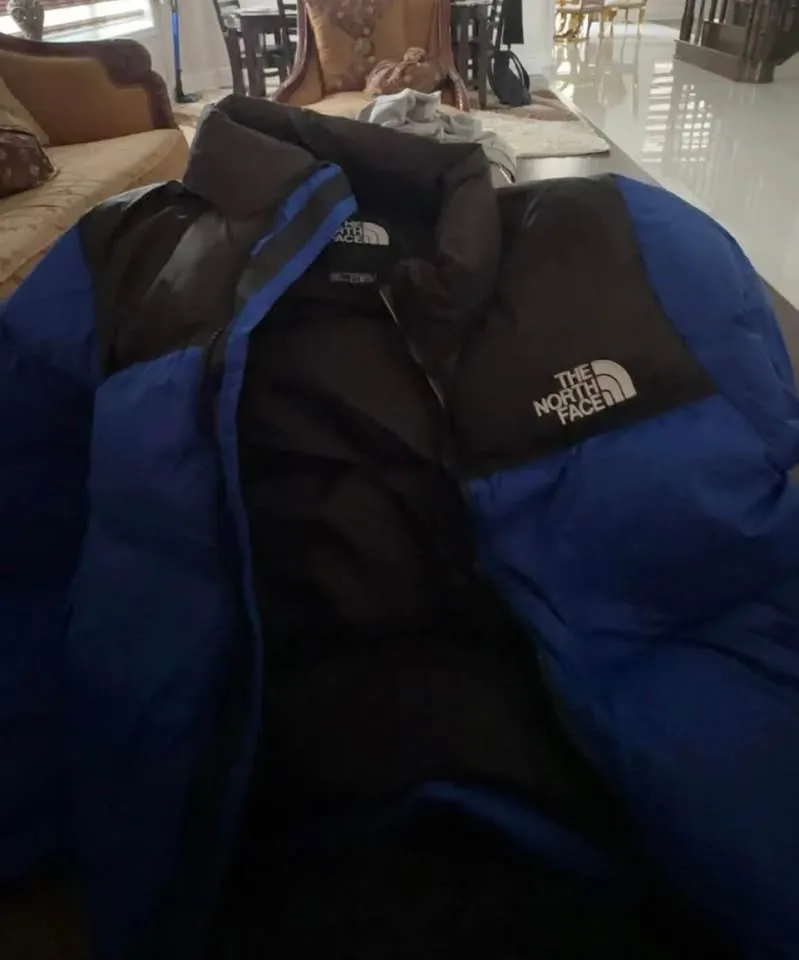 NORTH FACE NUPTSE 700 PUFFER JACKET BRAND NEW (SEALED) image indicator(4)