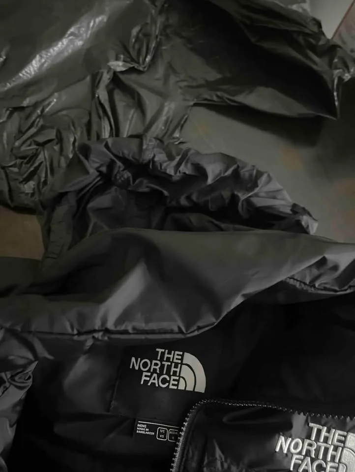NORTH FACE NUPTSE 700 PUFFER JACKET BRAND NEW (SEALED) image indicator(5)