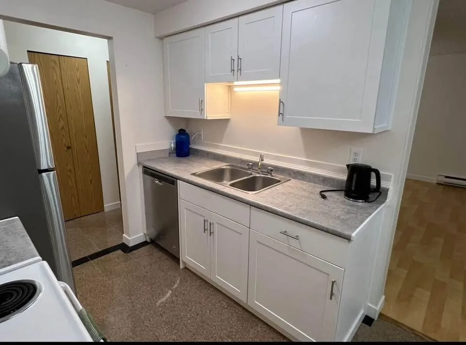 2 Beds 1 Bath - Apartment image indicator(3)