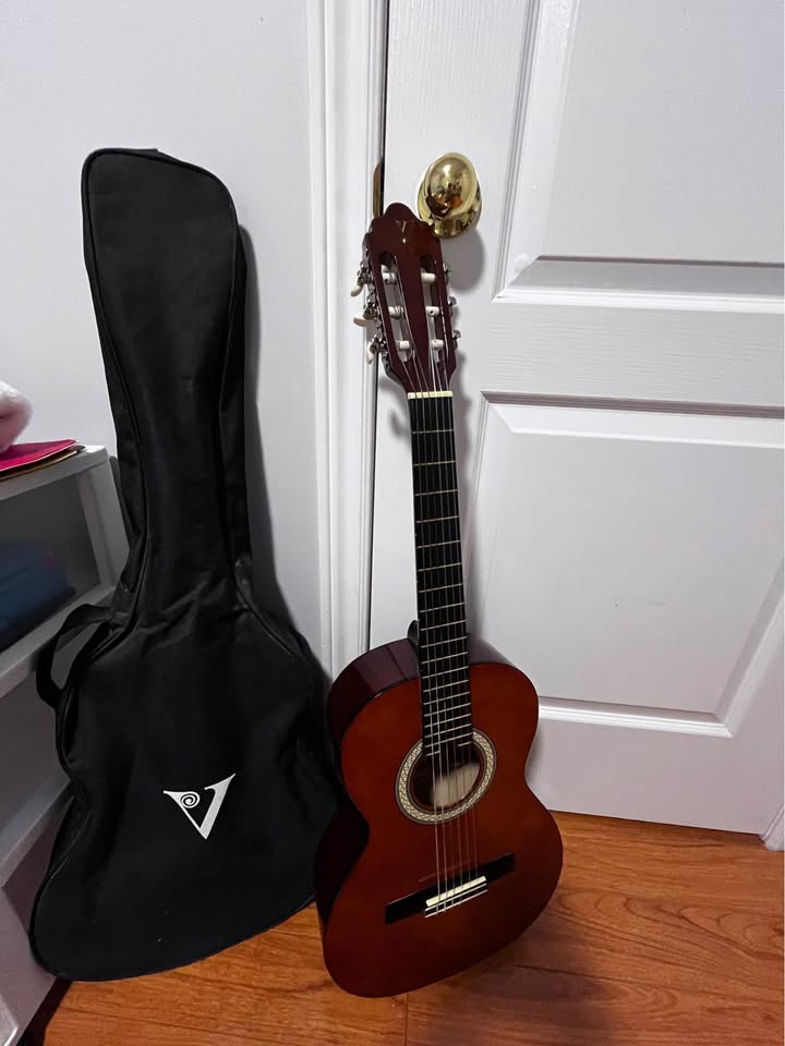 Valencia Acoustic Guitar - photo 2