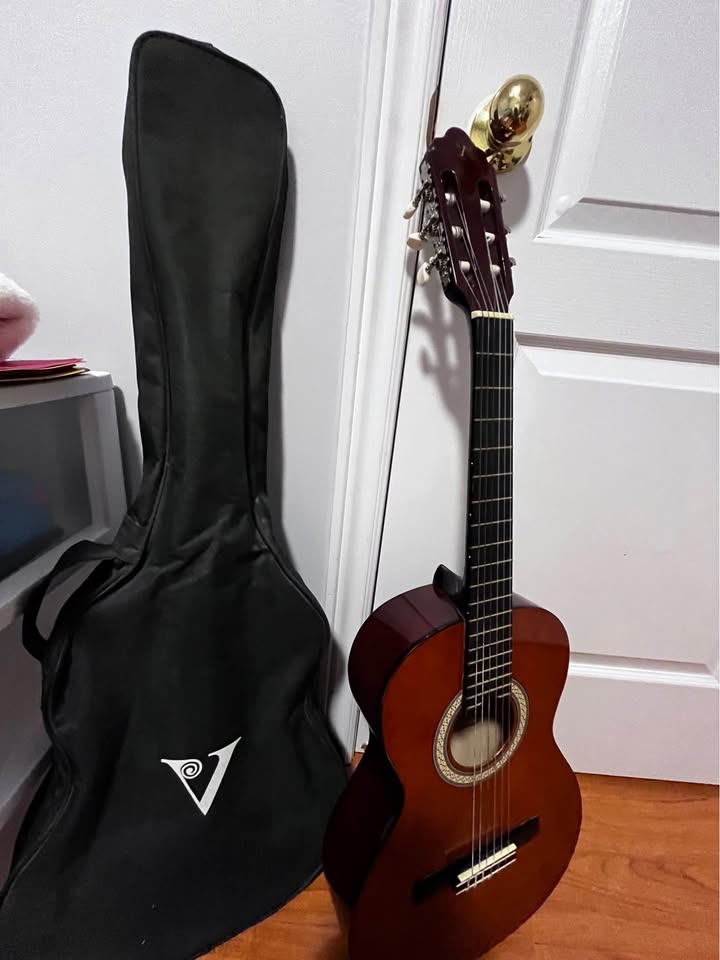 Valencia Acoustic Guitar - photo 3