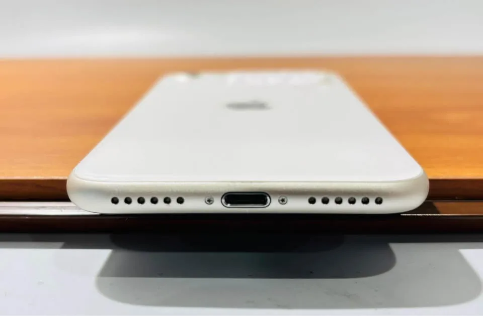 Apple iPhone SE 3rd Gen 256GB UNLOCKED Fully Functional image indicator(4)