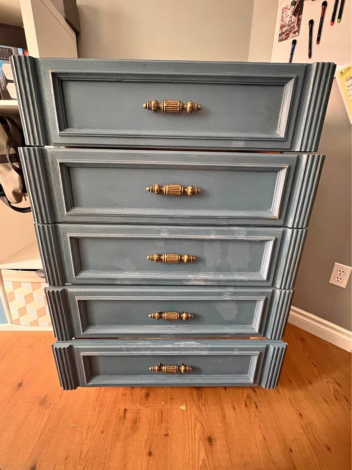 5-drawer wooden and plywood dresser
