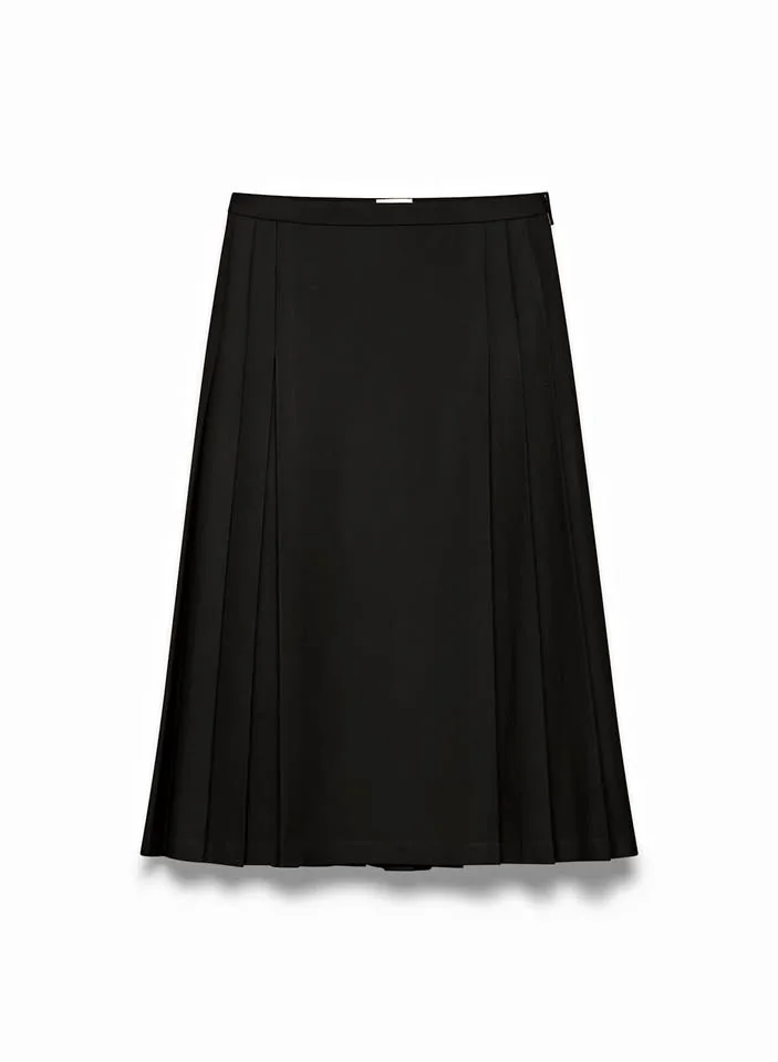 Aritzia Cala Skirt Size 6 NWT