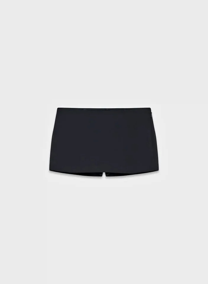Aritzia Jewel Skort Size 6 NWT