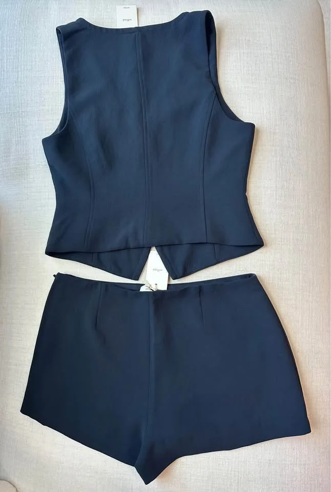Aritzia Jewel Skort Size 6 NWT image indicator(5)