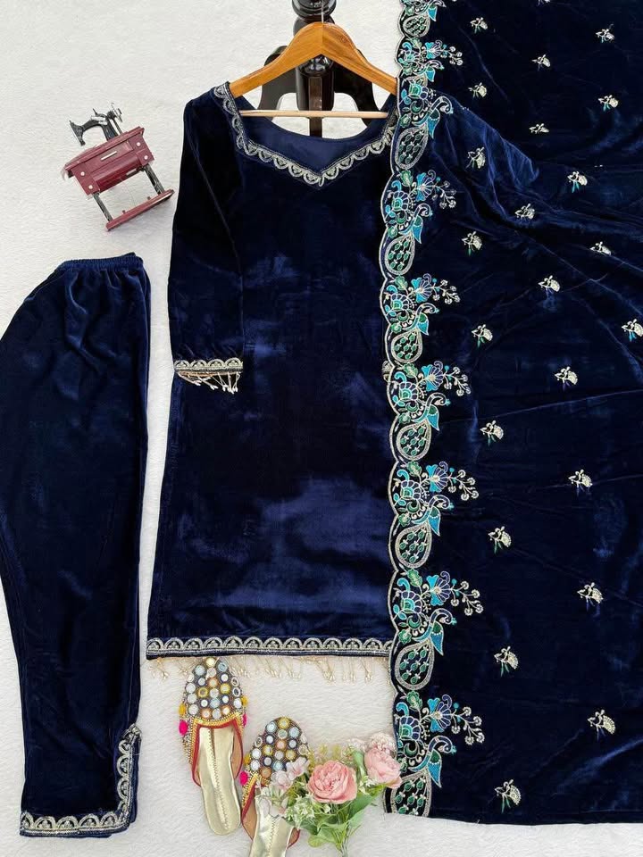 Beautiful Velvet suit - photo 4
