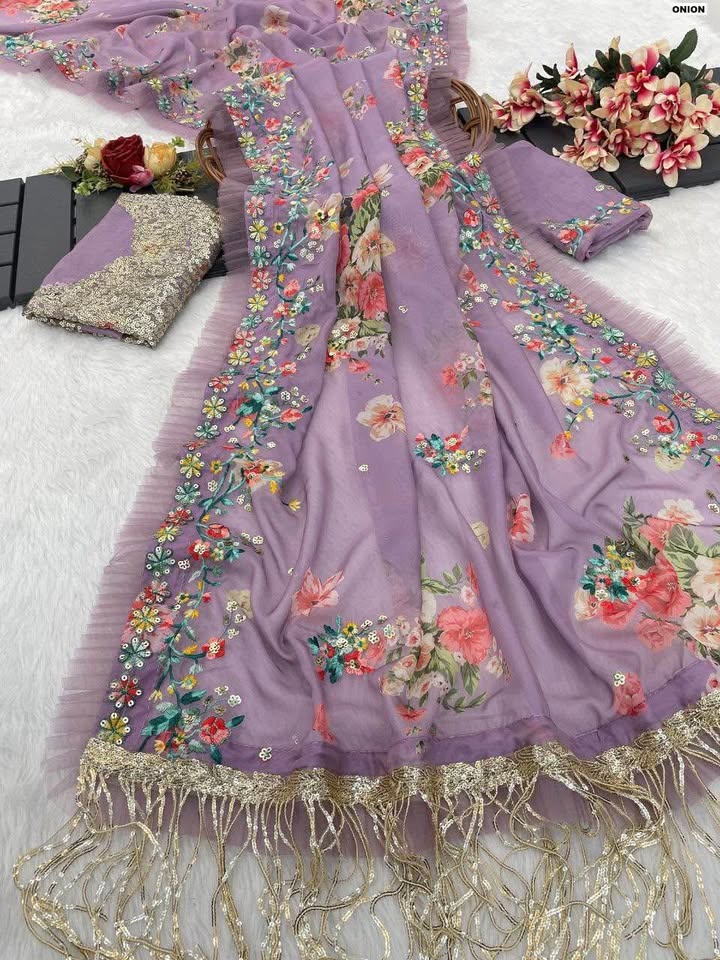 Beautiful floral saree - photo 2