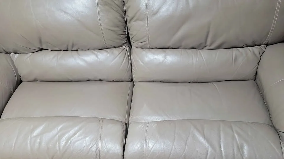 Leather LaZBoy Electronic Recliner Sofa & Love Chair image indicator(5)